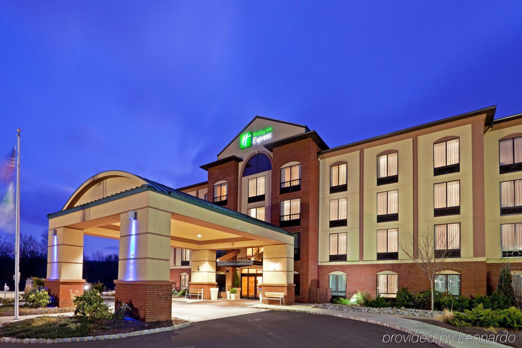Fairfield Inn & Suites By Marriott Bridgewater Branchburg/Somerville Екстериор снимка