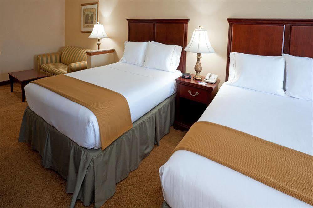 Fairfield Inn & Suites By Marriott Bridgewater Branchburg/Somerville Екстериор снимка